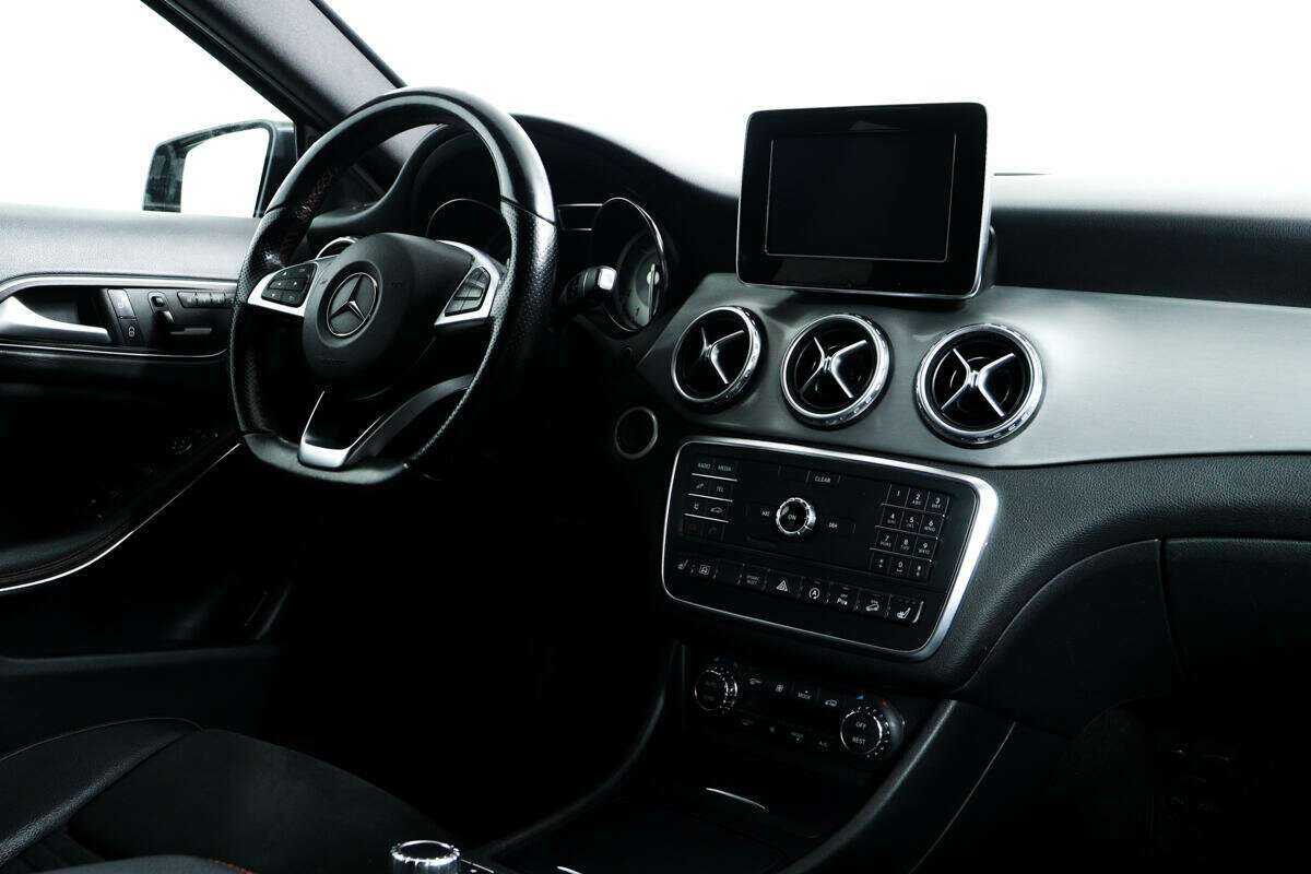 Б/У Мерседес-Бенц ГЛА 2016 года. Фото: #8