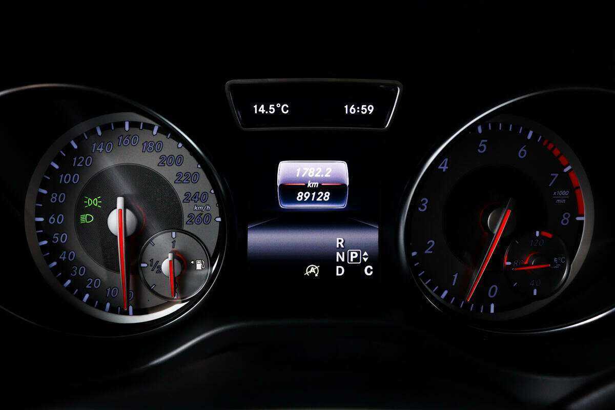 Б/У Мерседес-Бенц ГЛА 2016 года. Фото: #9