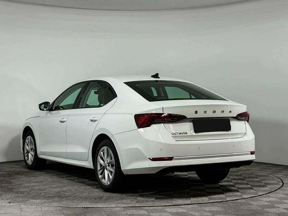 Б/У Шкода Октавия 2021 года. Фото: #6