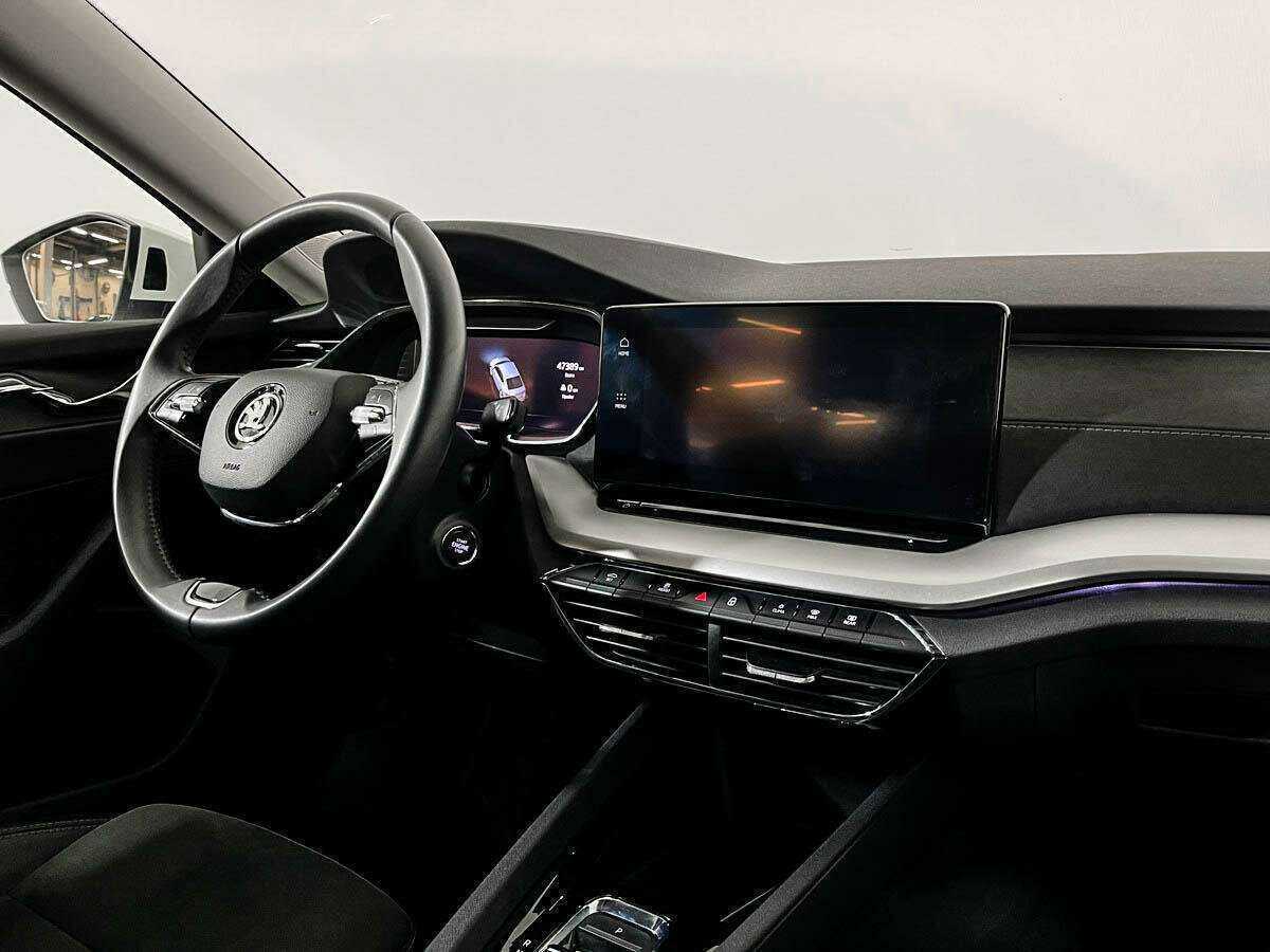 Б/У Шкода Октавия 2021 года. Фото: #8