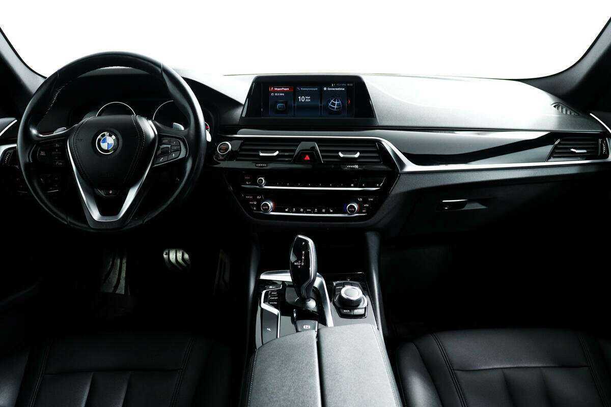 Б/У БМВ 5 серии 2018 года. Фото: #10