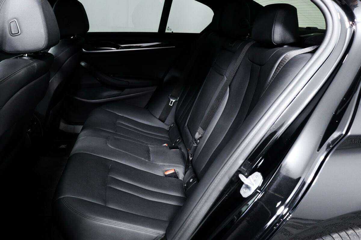 Б/У БМВ 5 серии 2018 года. Фото: #11