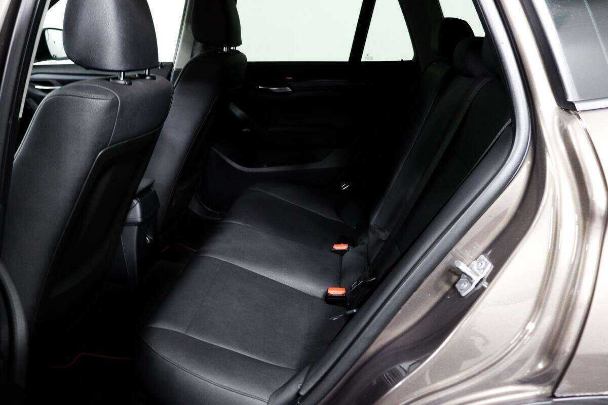 Б/У БМВ Икс1 2013 года. Фото: #11