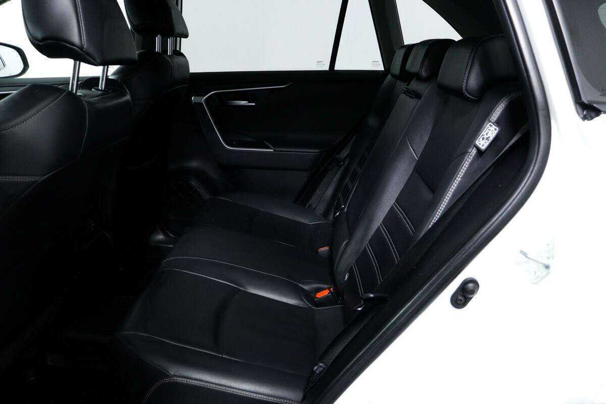 Б/У Тойота Рав4 2020 года. Фото: #11