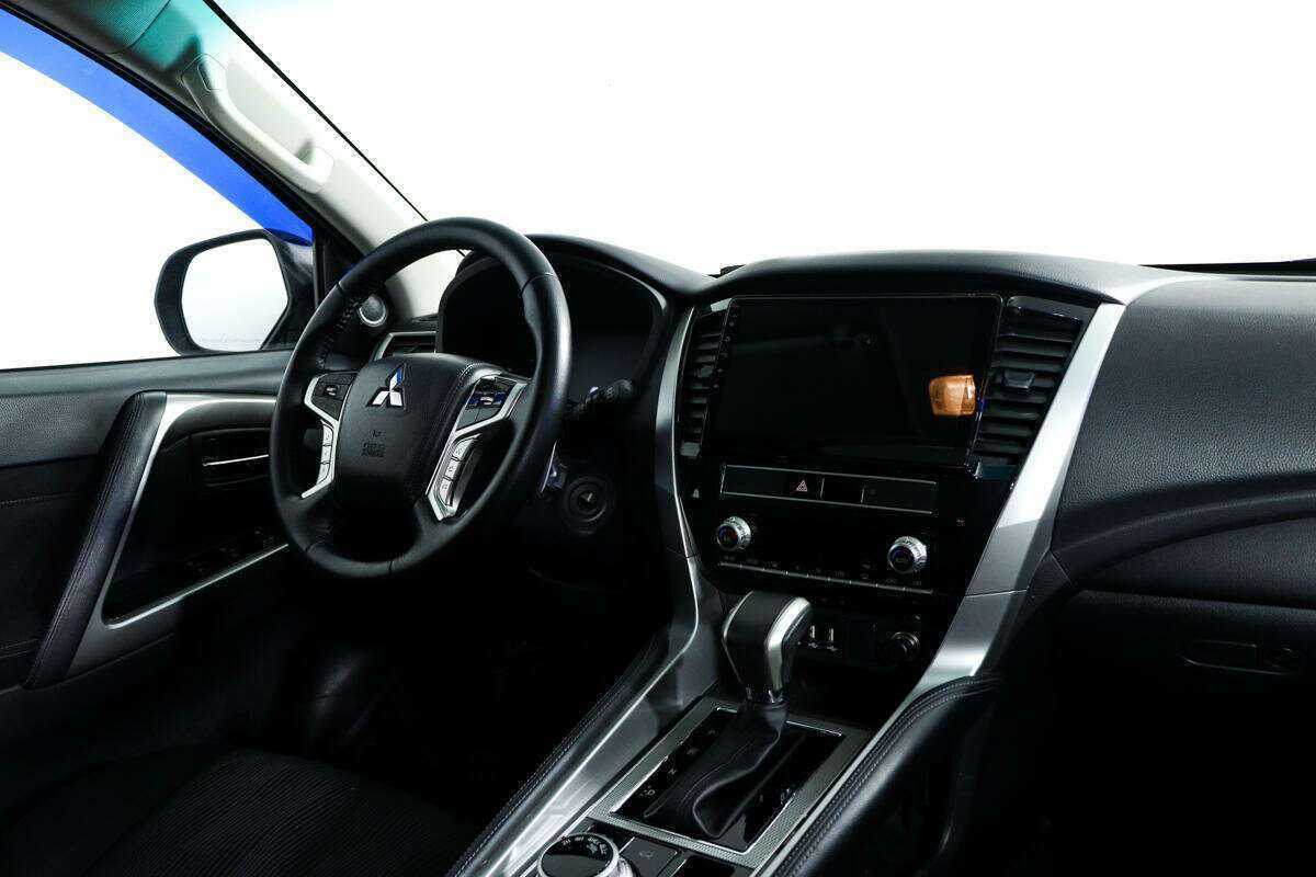 Б/У Митсубиши Монтеро Спорт 2022 года. Фото: #8