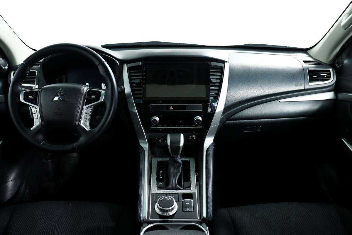 Б/У Митсубиши Монтеро Спорт 2022 года. Фото: #10