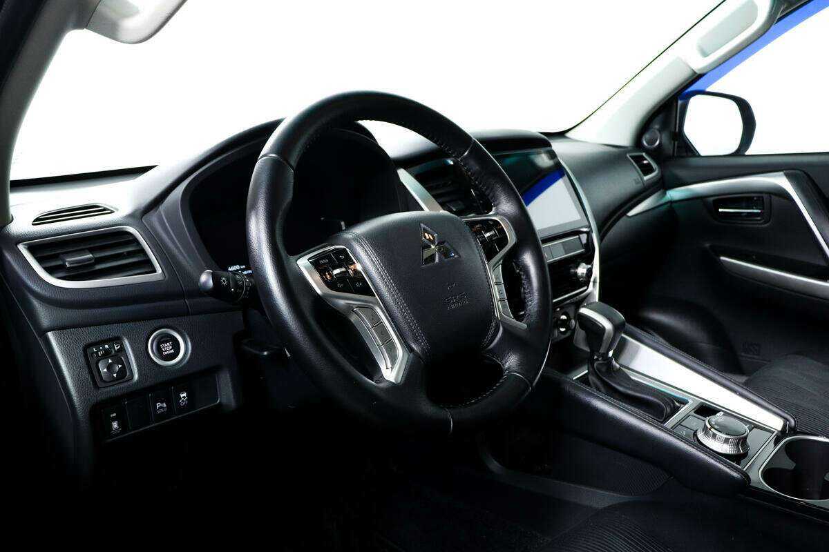 Б/У Митсубиши Монтеро Спорт 2022 года. Фото: #12