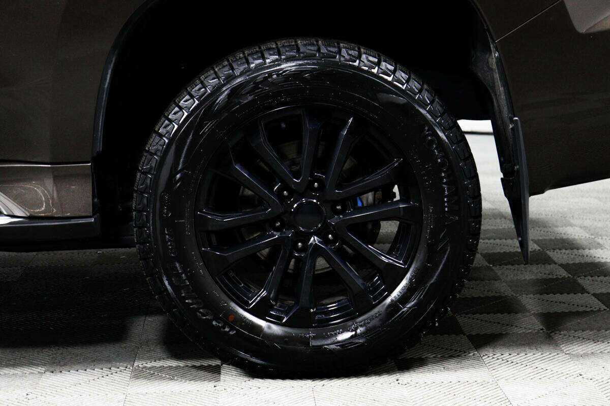 Б/У Митсубиши Монтеро Спорт 2022 года. Фото: #13