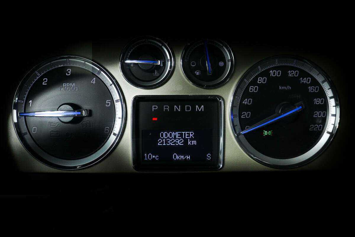 Б/У Кадиллак Эскалэйд 2012 года. Фото: #8