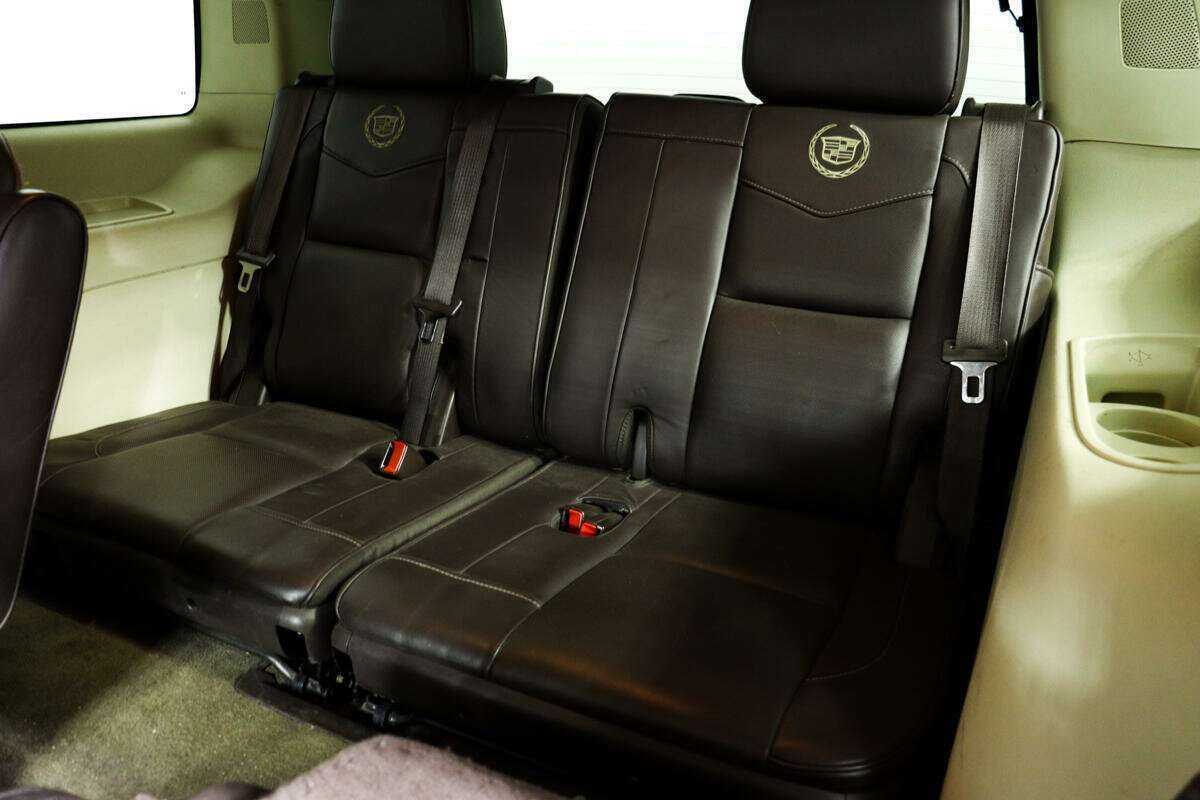 Б/У Кадиллак Эскалэйд 2012 года. Фото: #12