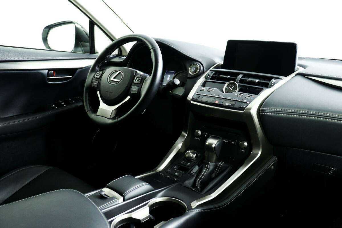 Б/У Лексус Н-Икс 2019 года. Фото: #8