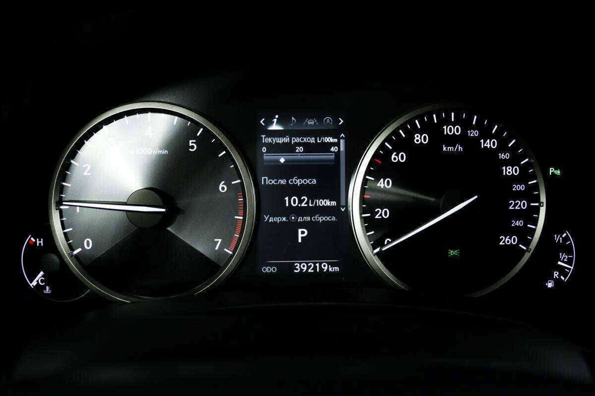 Б/У Лексус Н-Икс 2019 года. Фото: #9