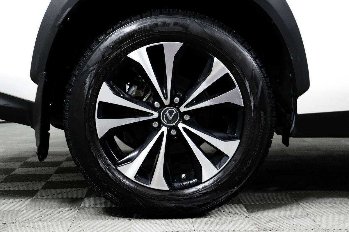 Б/У Лексус Н-Икс 2019 года. Фото: #13