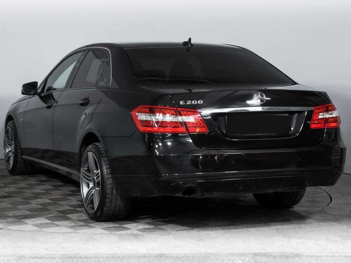 Б/У Мерседес-Бенц Е-Класс 2012 года. Фото: #5