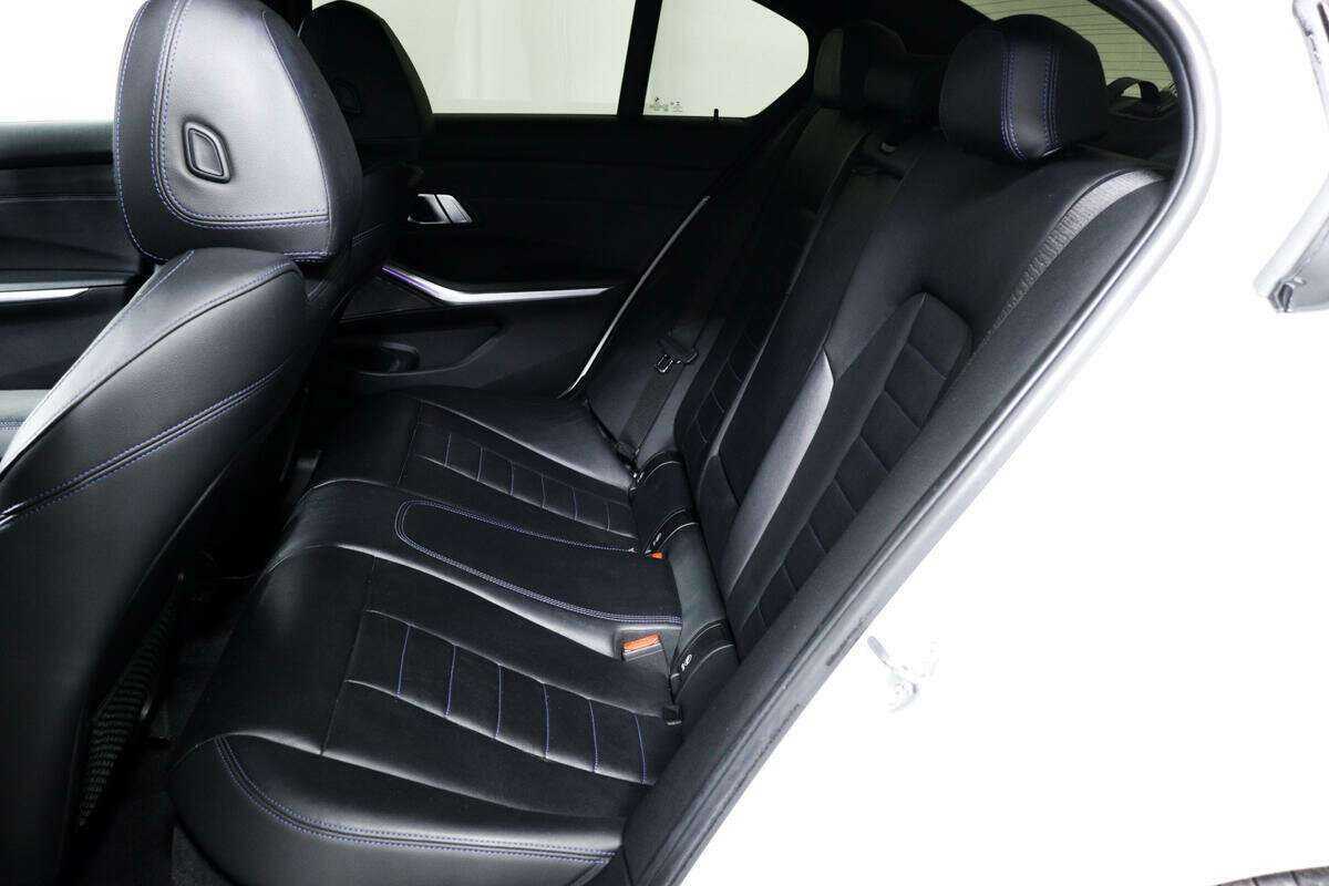 Б/У БМВ 3 серии 2019 года. Фото: #11