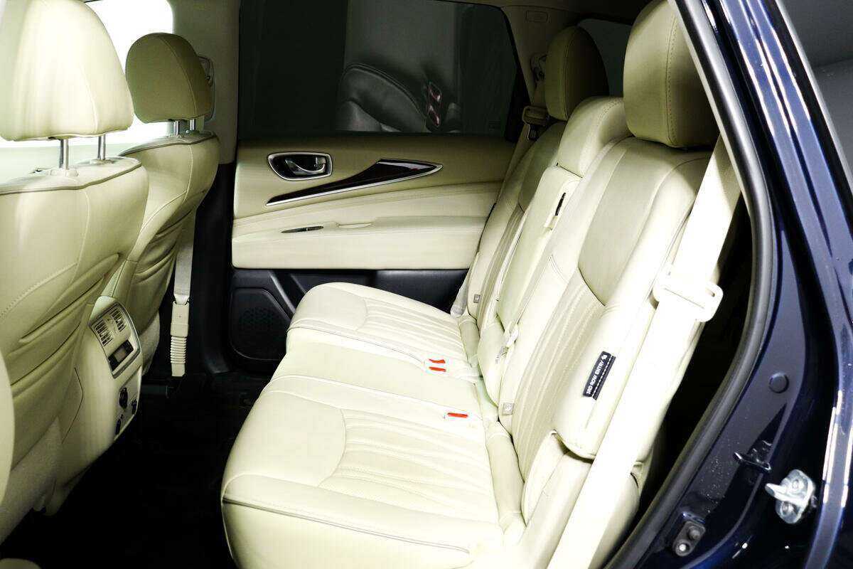 Б/У Инфинити К-Икс60 2018 года. Фото: #11