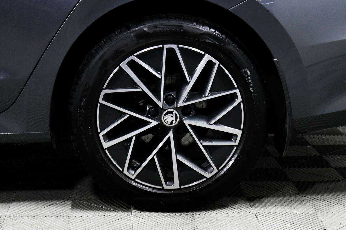 Б/У Шкода Октавия 2021 года. Фото: #12