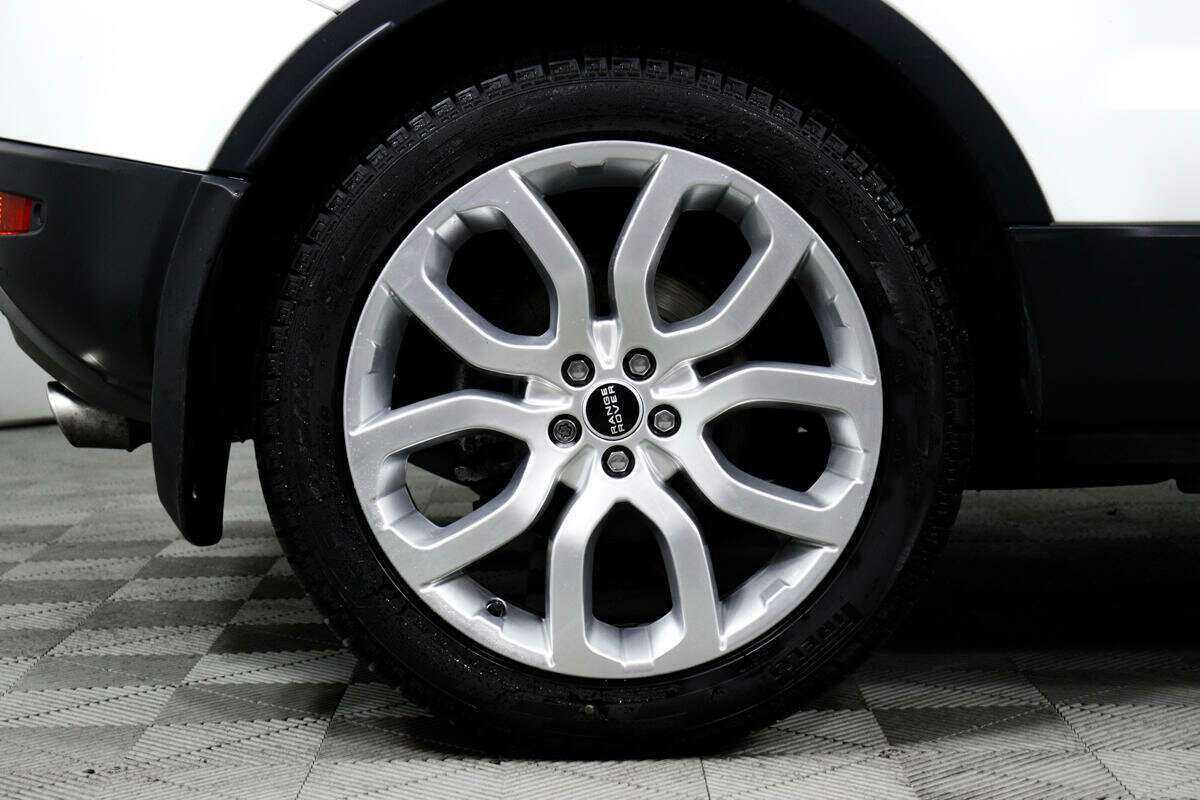 Б/У Лэнд Ровер Рэнж Ровер Эвок 2012 года. Фото: #13