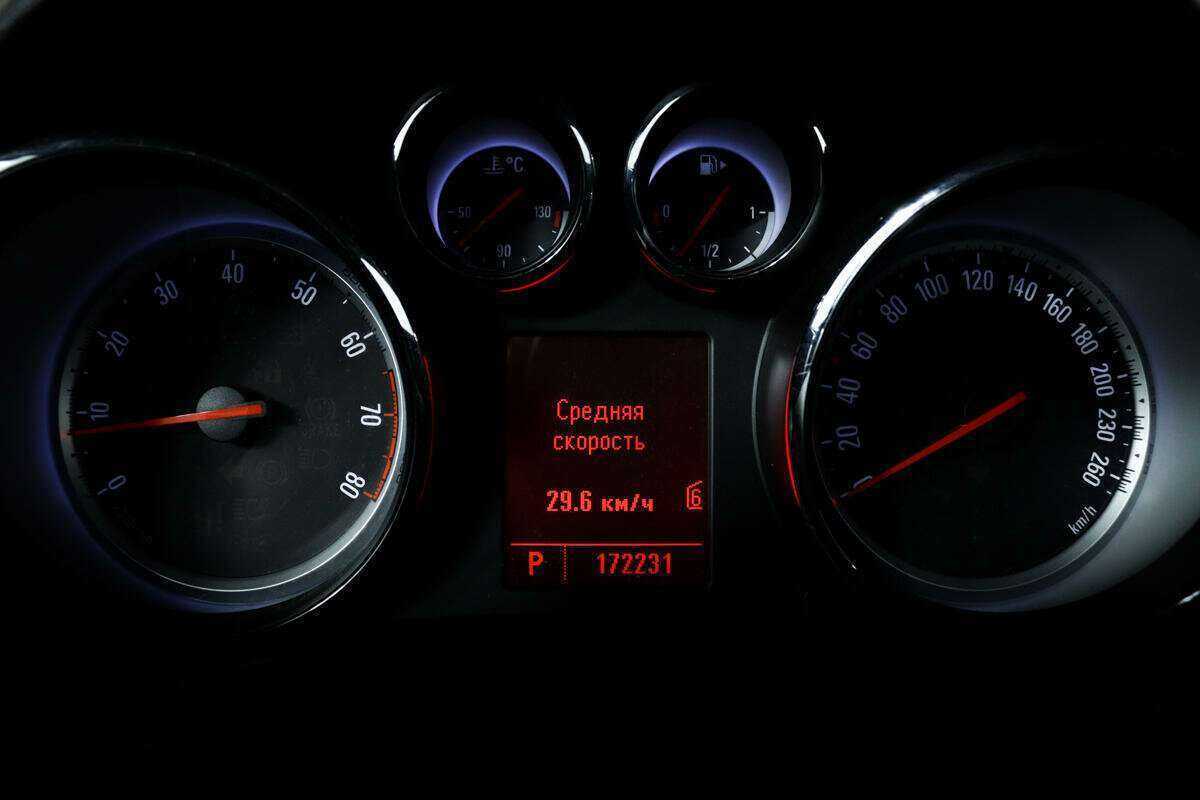 Opel Astra 2011 года с пробегом. Фото: #9