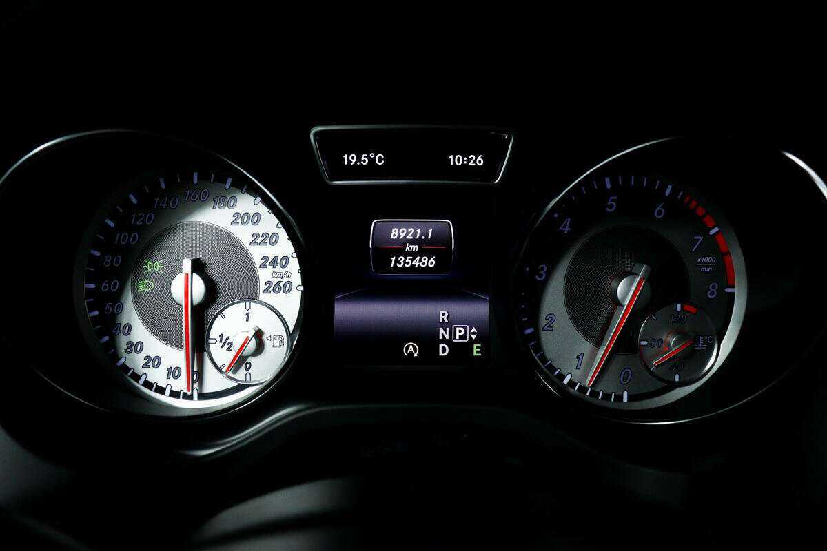 Б/У Мерседес-Бенц ГЛА 2015 года. Фото: #9