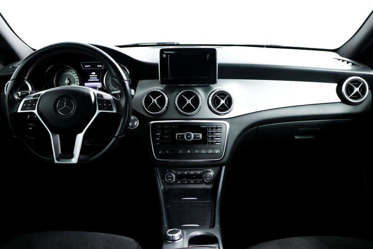 Б/У Мерседес-Бенц ГЛА 2015 года. Фото: #10