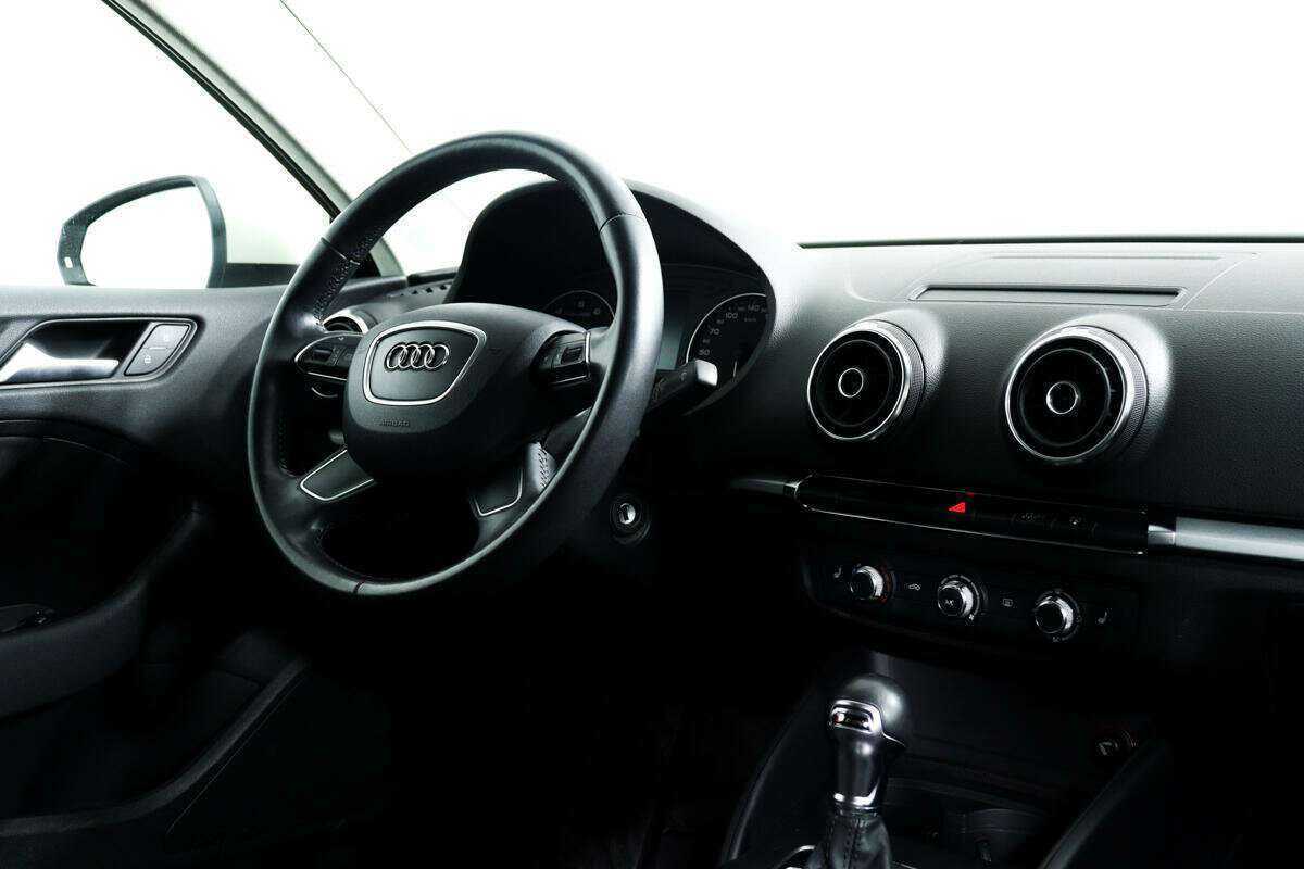 Б/У Ауди А3 2013 года. Фото: #8