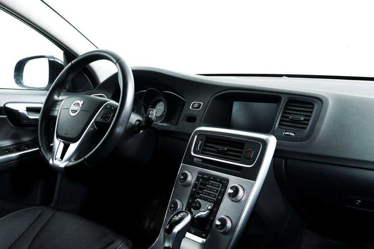 Б/У Вольво В60 Кросс Кантри 2018 года. Фото: #8