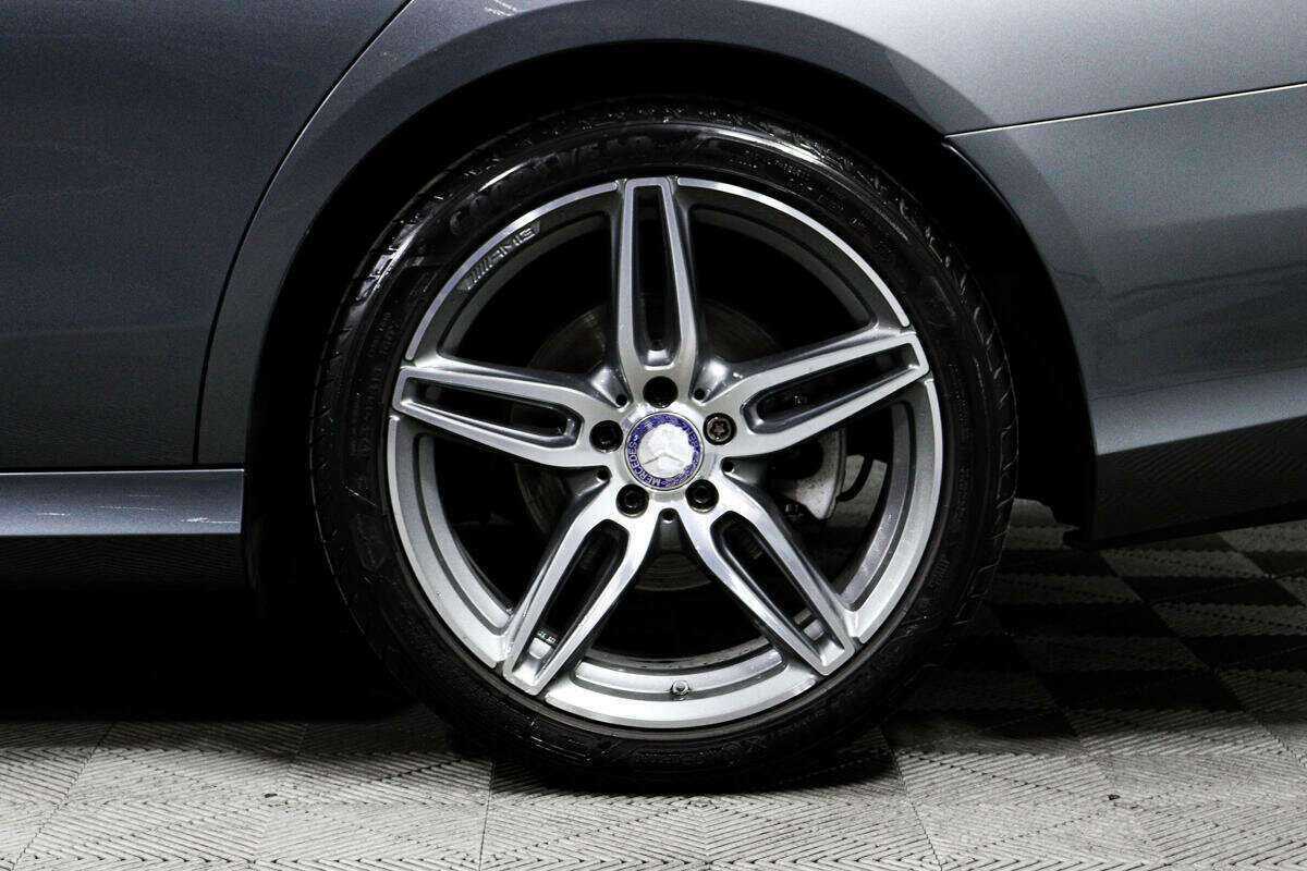 Б/У Мерседес-Бенц Е-Класс 2016 года. Фото: #13