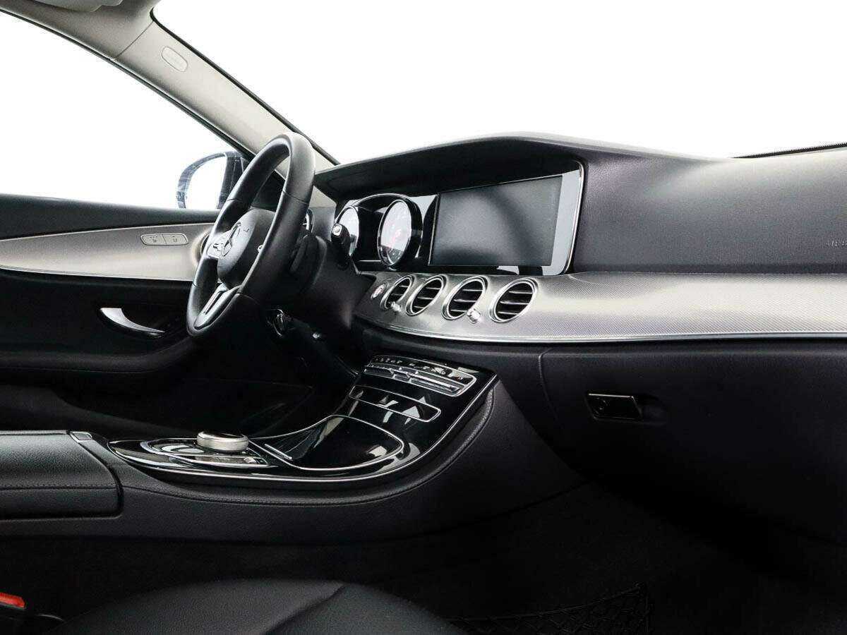 Б/У Мерседес-Бенц Е-Класс 2019 года. Фото: #6