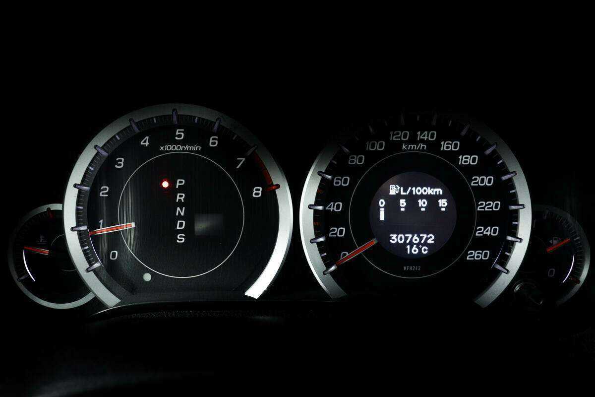 Б/У Хонда Аккорд 2008 года. Фото: #9