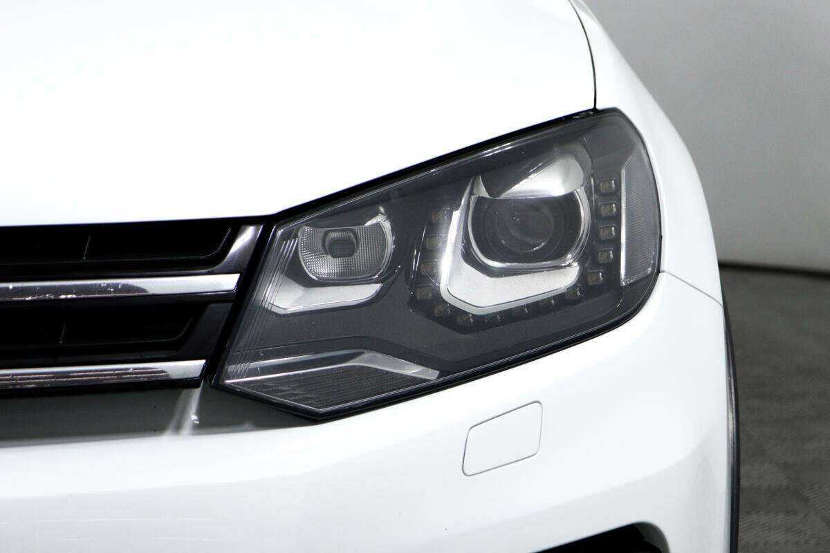 Б/У Фольксваген Туарег 2013 года. Фото: #14