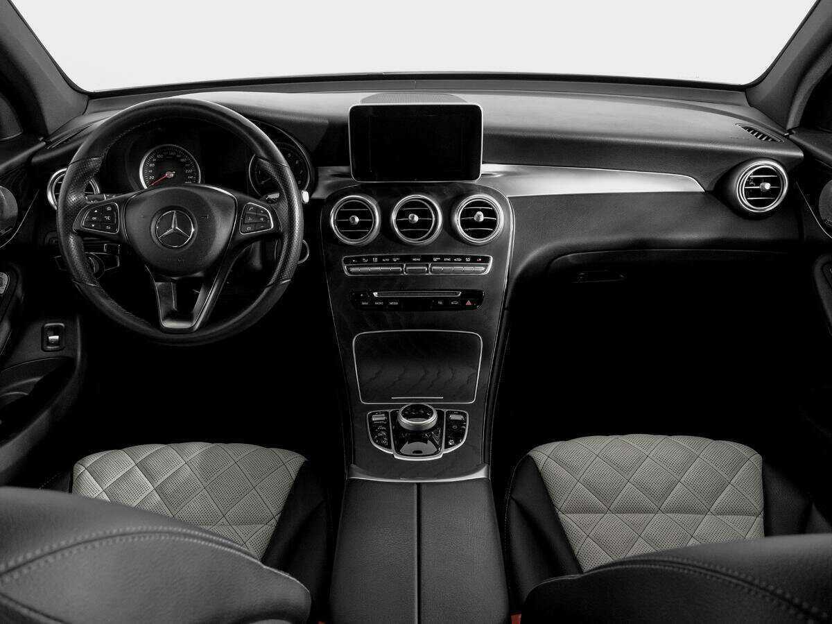 Б/У Мерседес-Бенц ГЛЦ 2017 года. Фото: #11