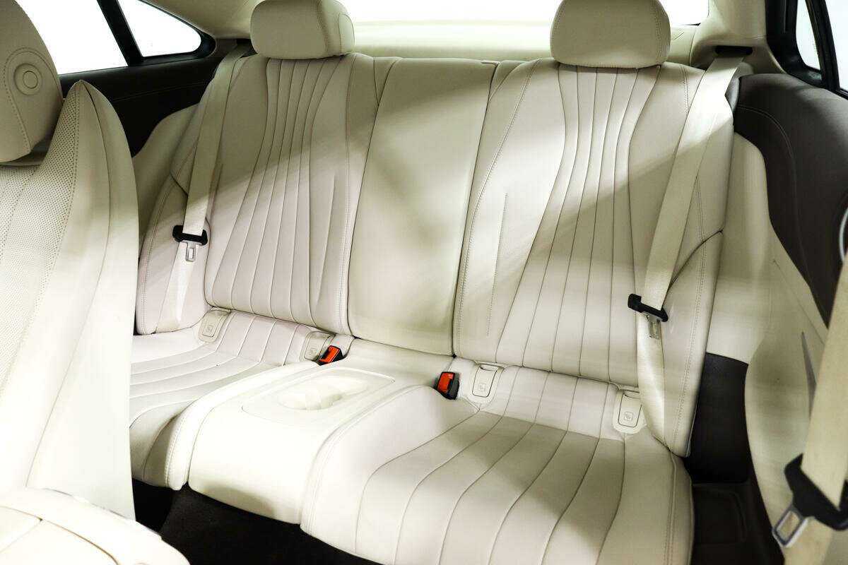 Б/У Мерседес-Бенц Е-Класс 2017 года. Фото: #10