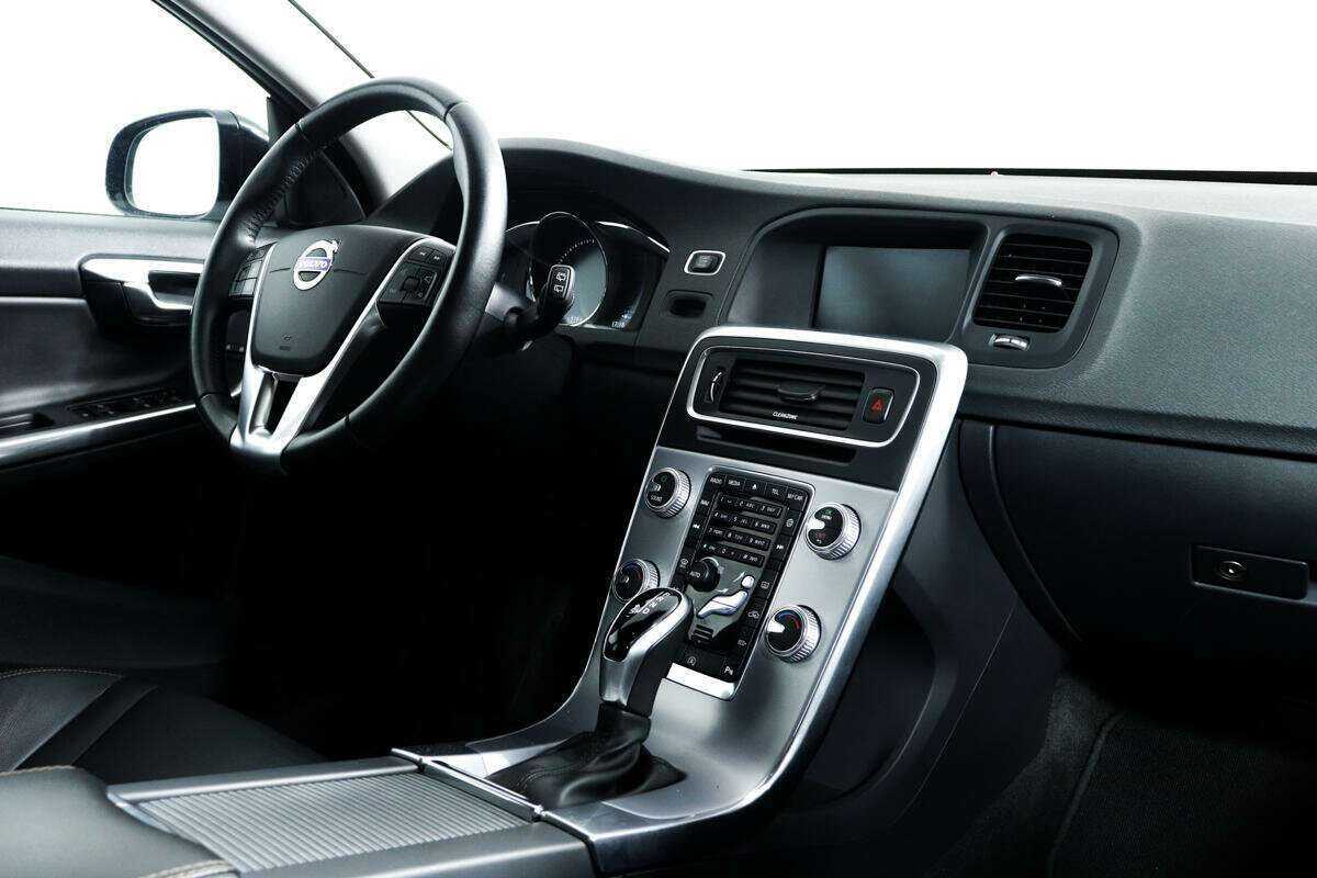 Б/У Вольво В60 Кросс Кантри 2018 года. Фото: #6