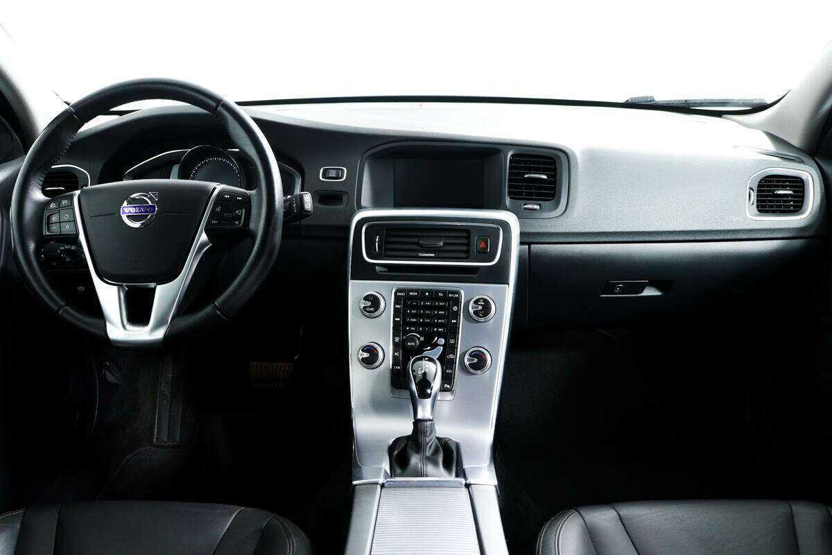 Б/У Вольво В60 Кросс Кантри 2018 года. Фото: #8