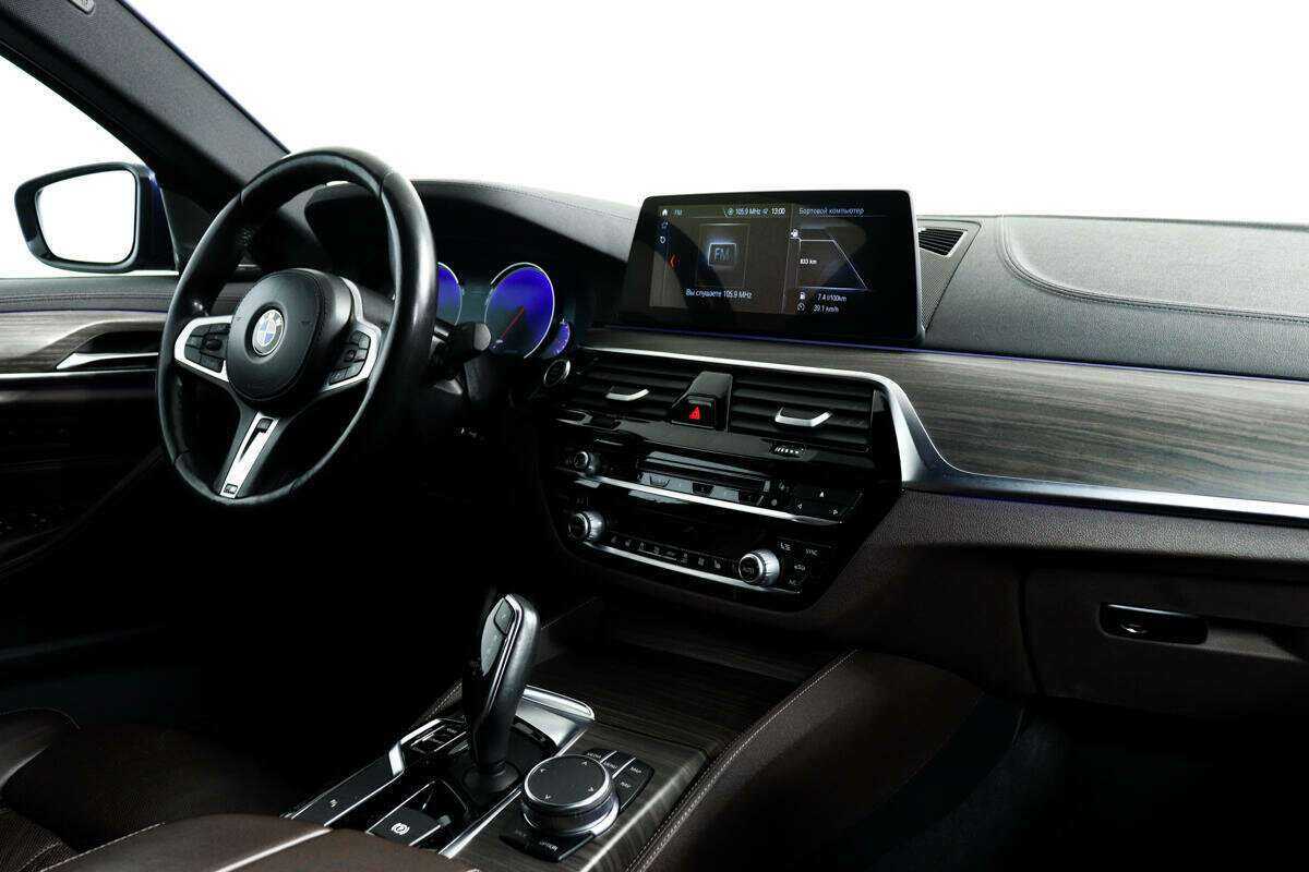 Б/У БМВ 5 серии 2018 года. Фото: #8