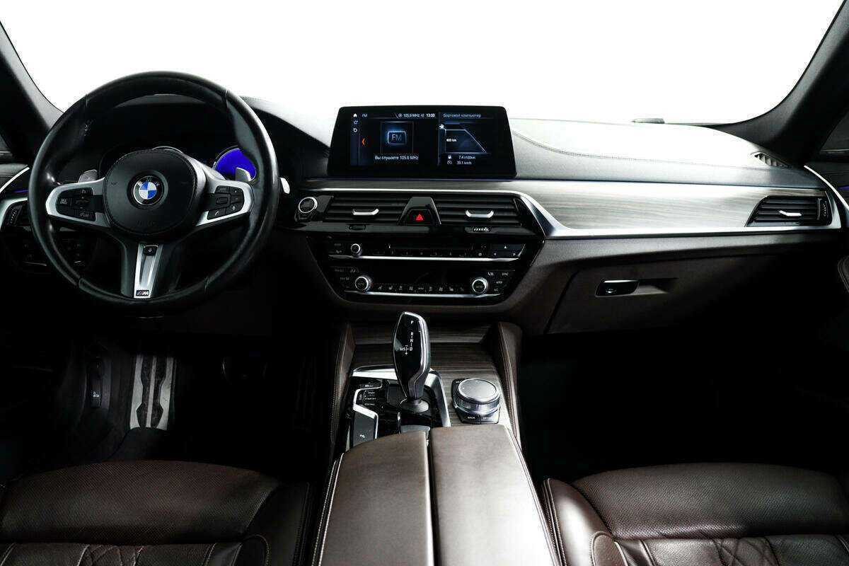 Б/У БМВ 5 серии 2018 года. Фото: #10