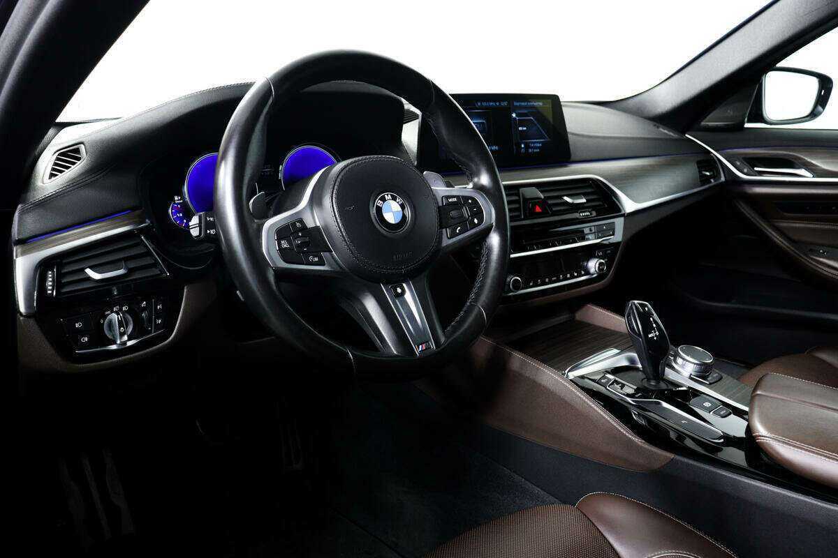 Б/У БМВ 5 серии 2018 года. Фото: #12