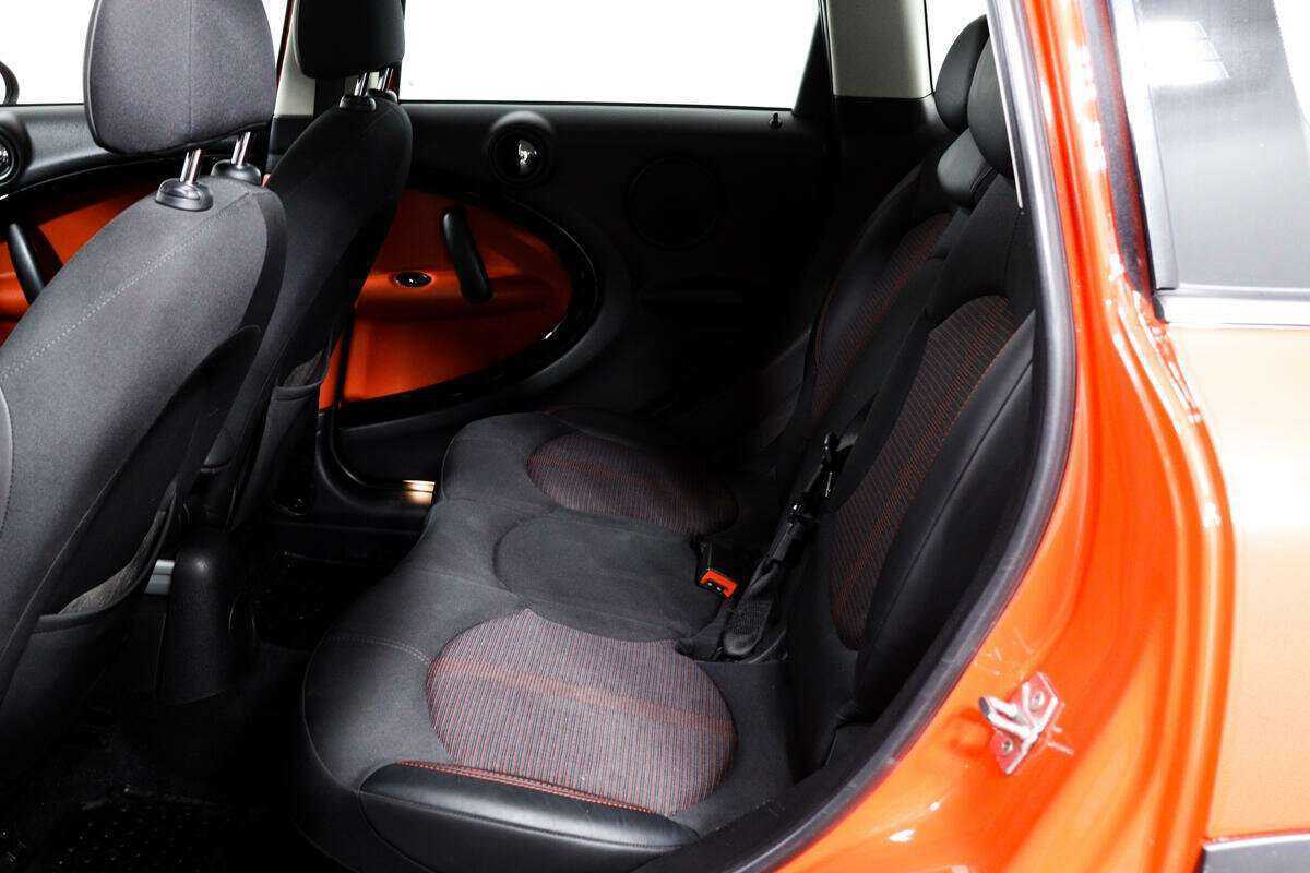 Б/У Мини Каунтримэн 2011 года. Фото: #11