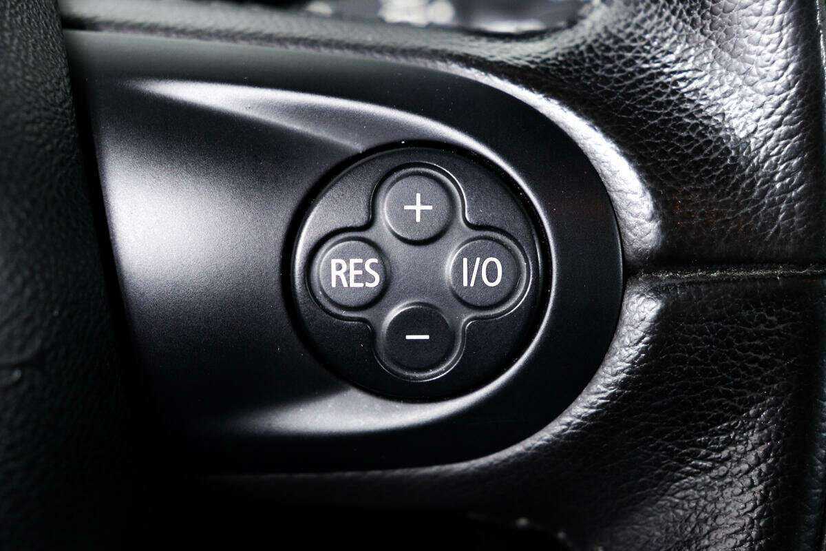 Б/У Мини Каунтримэн 2011 года. Фото: #13