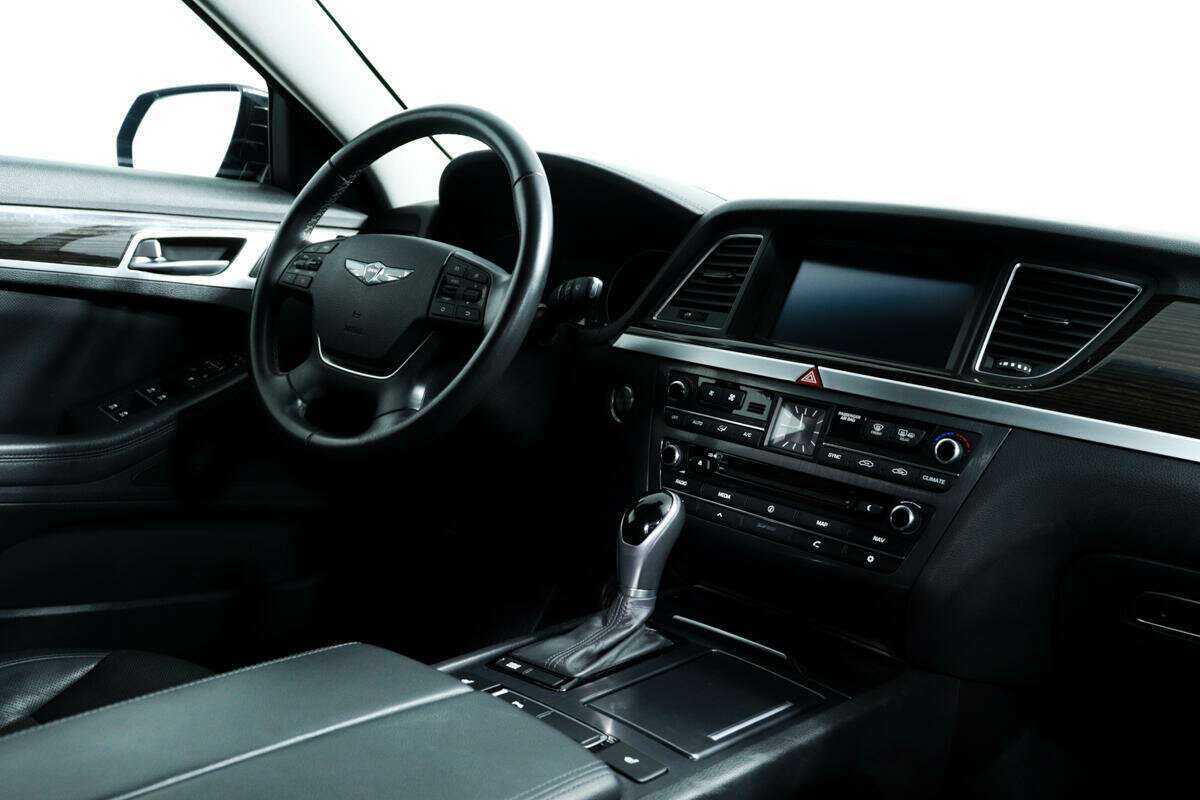 Б/У Хендай Генезис 2016 года. Фото: #8