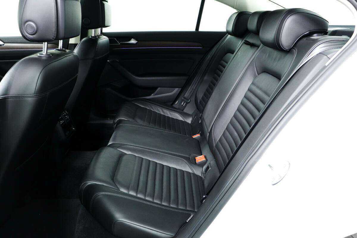 Б/У Фольксваген Пассат 2018 года. Фото: #10