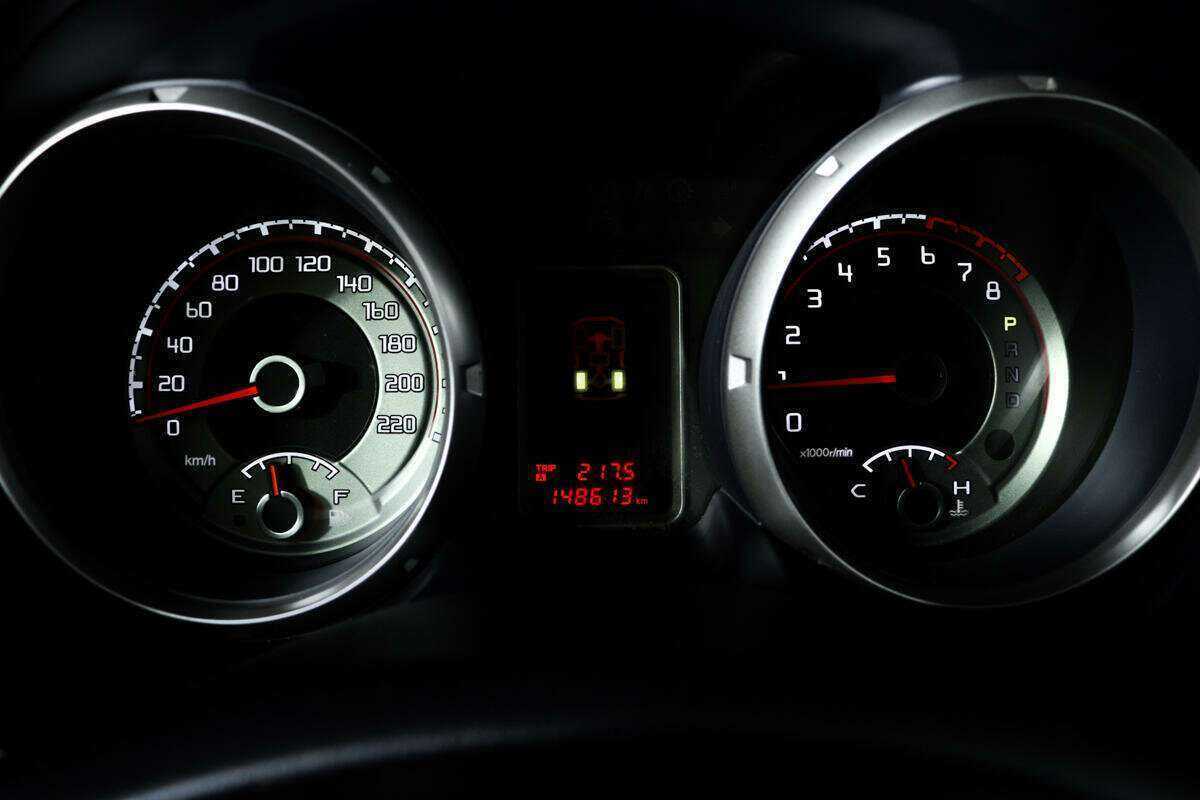 Б/У Митсубиши Паджеро 2011 года. Фото: #8