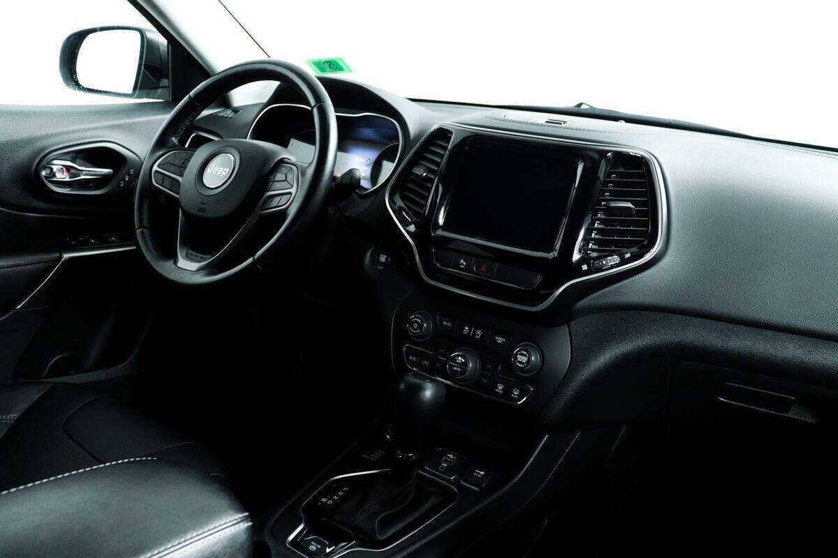 Б/У Джип Чироки 2020 года. Фото: #8