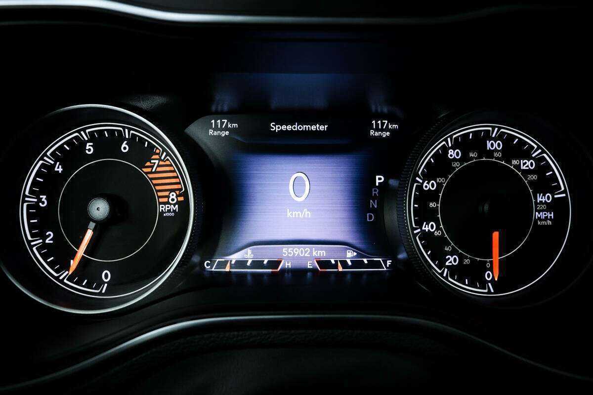 Б/У Джип Чироки 2020 года. Фото: #9