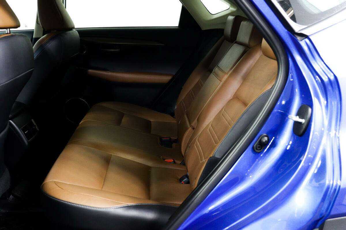 Б/У Лексус Н-Икс 2017 года. Фото: #11