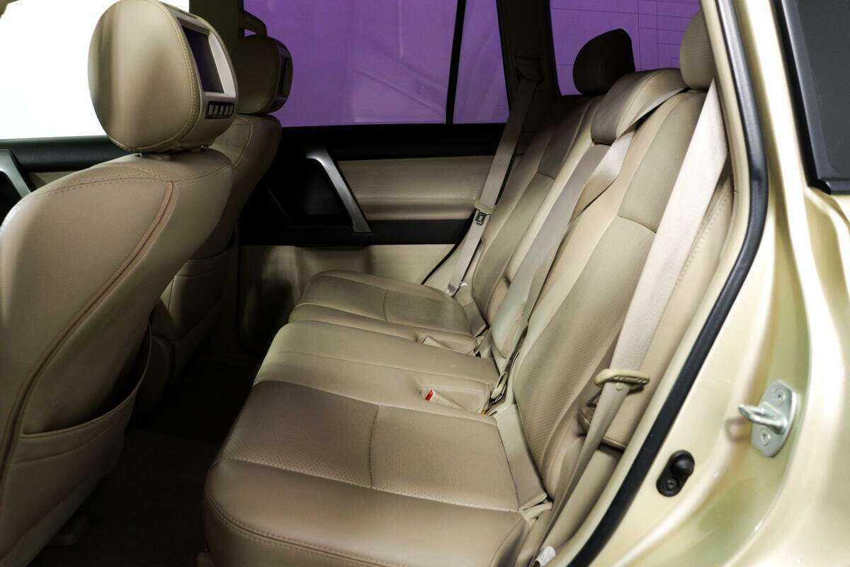 Б/У Тойота Лэнд Крузер Прадо 2011 года. Фото: #11