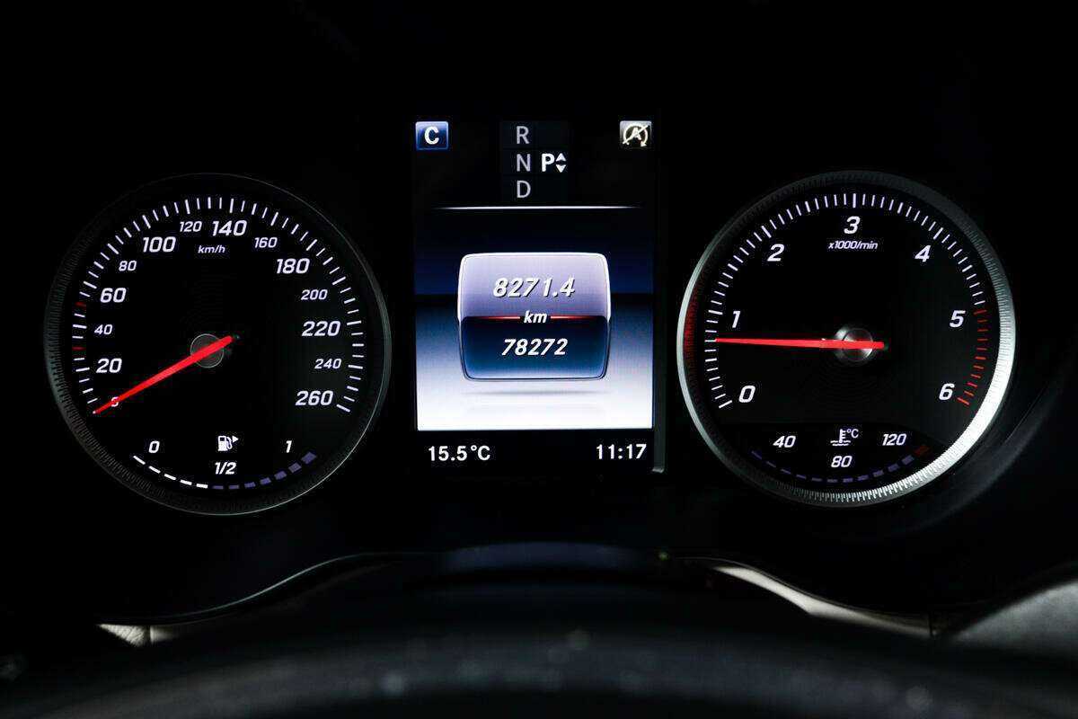 Б/У Мерседес-Бенц ГЛЦ 2017 года. Фото: #9