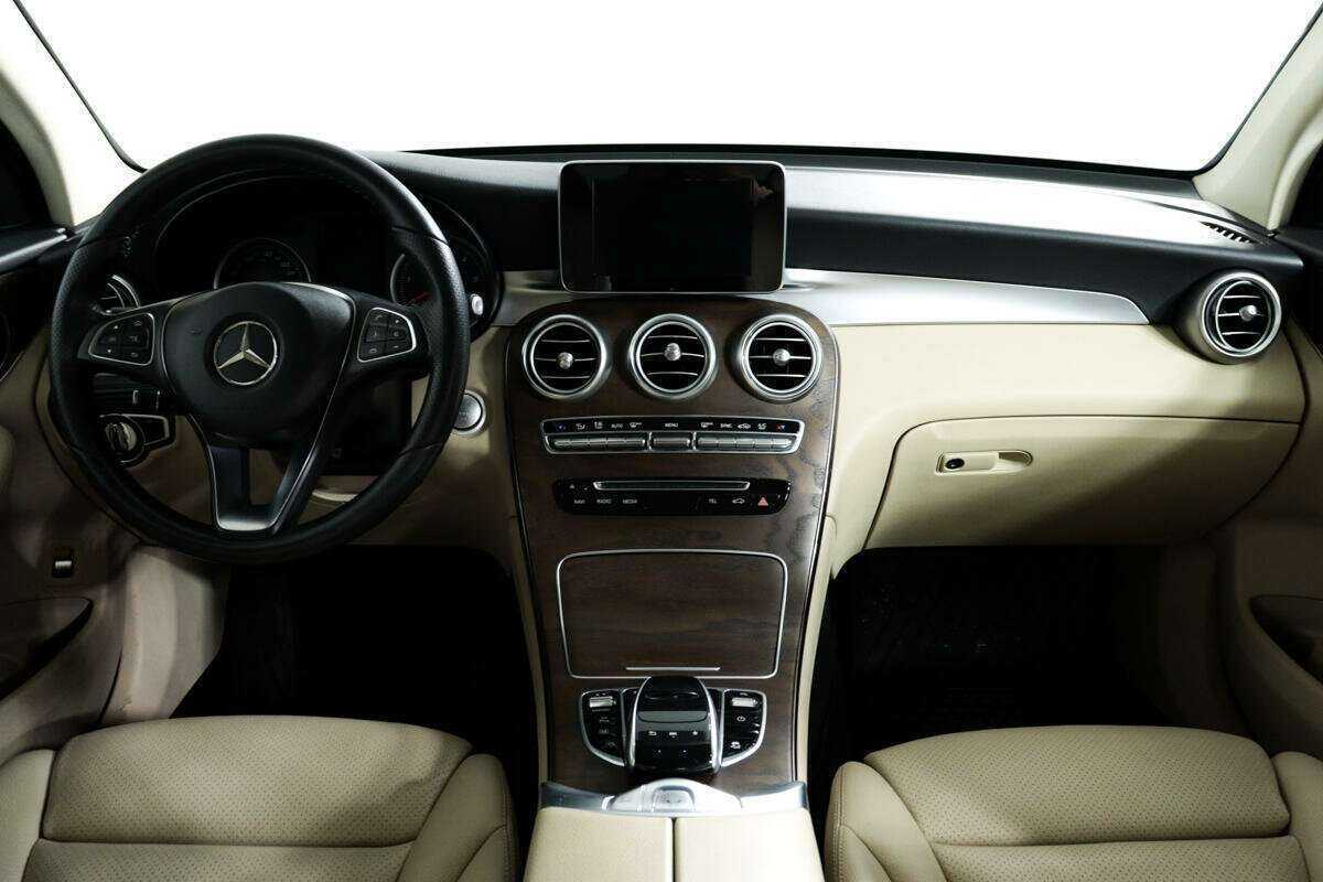 Б/У Мерседес-Бенц ГЛЦ 2017 года. Фото: #10