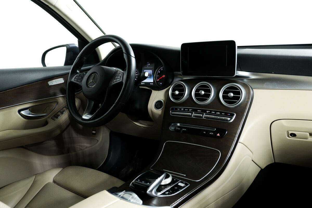 Б/У Мерседес-Бенц ГЛЦ 2015 года. Фото: #8